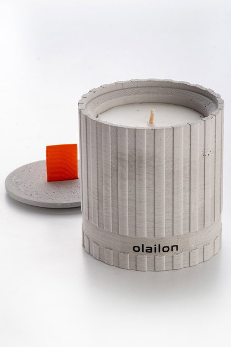 Aberto Design Vela de Hormigón con Cinta Color Gris con Esencia de Ámbar 200gr Diámetro 8cm Alto 8.5cm